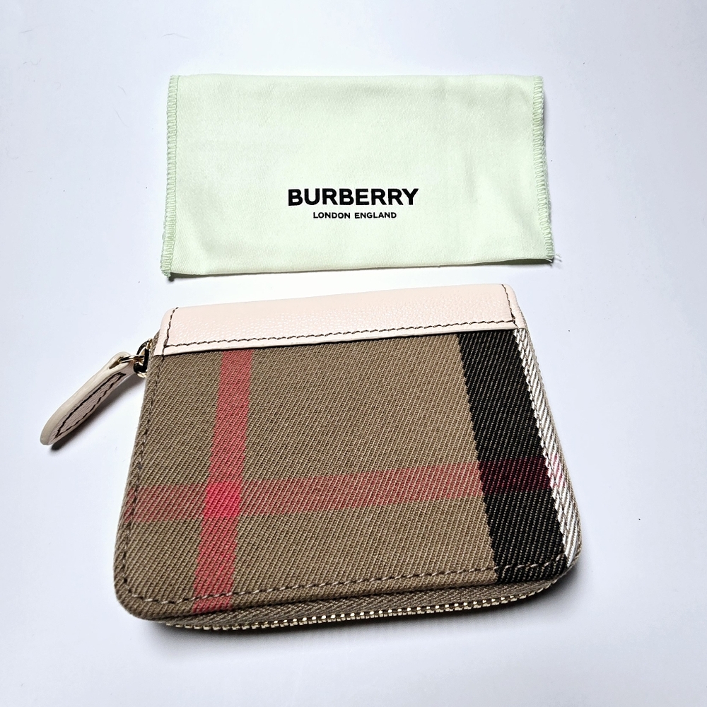 NWT Burberry Check Small Ziparound Wallet